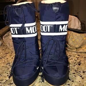 Moon Boots